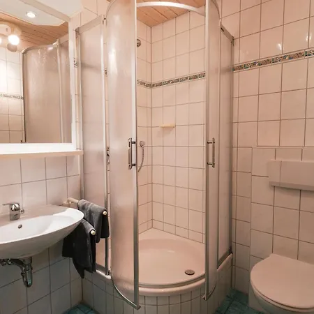 Hotel Gaestehaus Kraft 3*