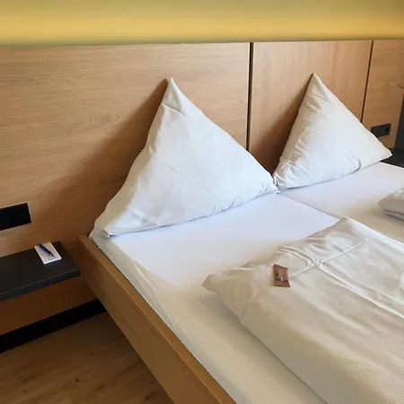 Gaestehaus Kraft Lauffen am Neckar